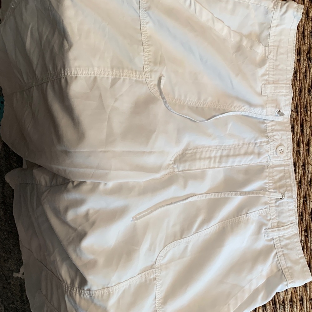 White cargo capris 36” waist - Picture 3 of 7